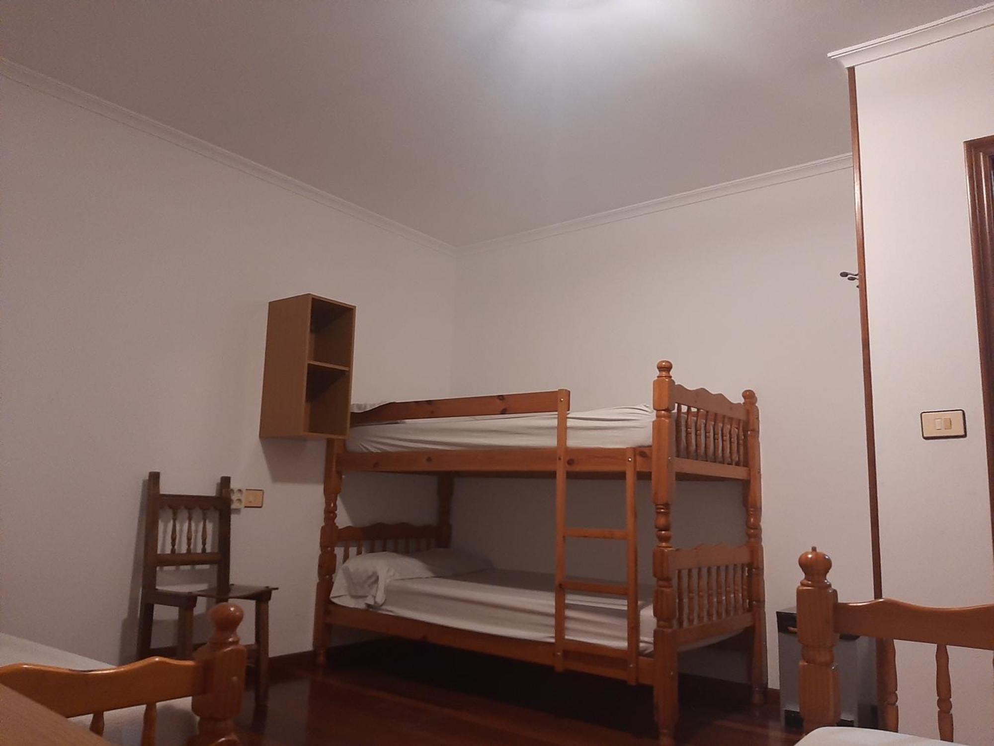 Albergue Berce Do Camino ตริอากาสเตลา ภายนอก รูปภาพ