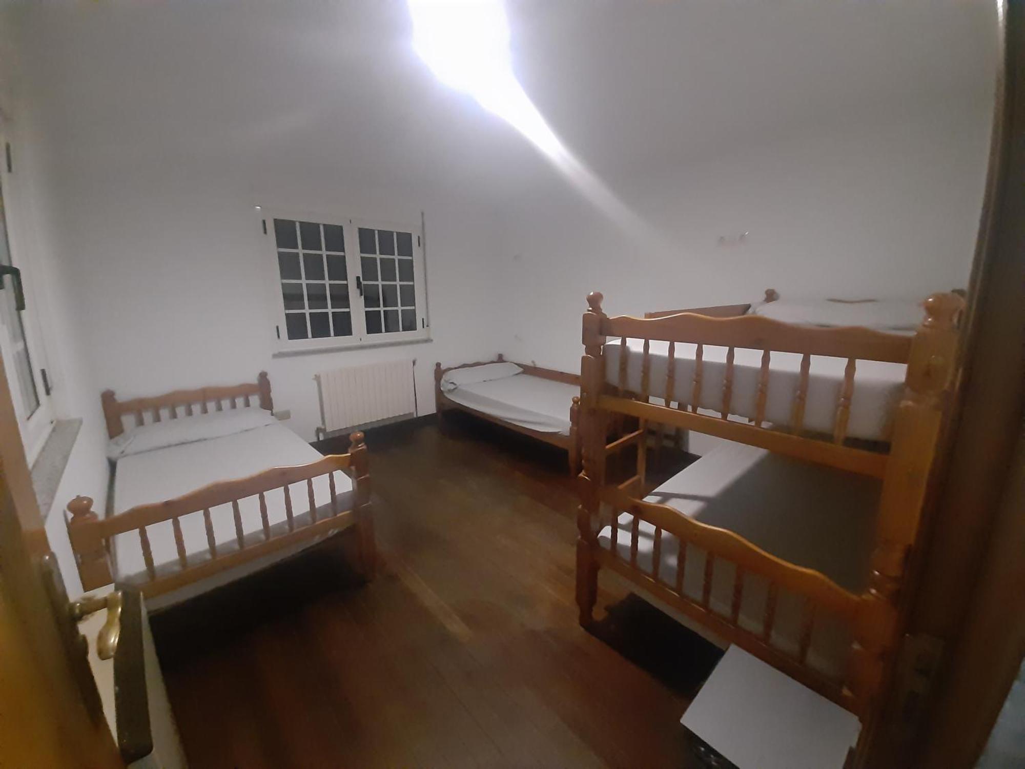 Albergue Berce Do Camino ตริอากาสเตลา ภายนอก รูปภาพ